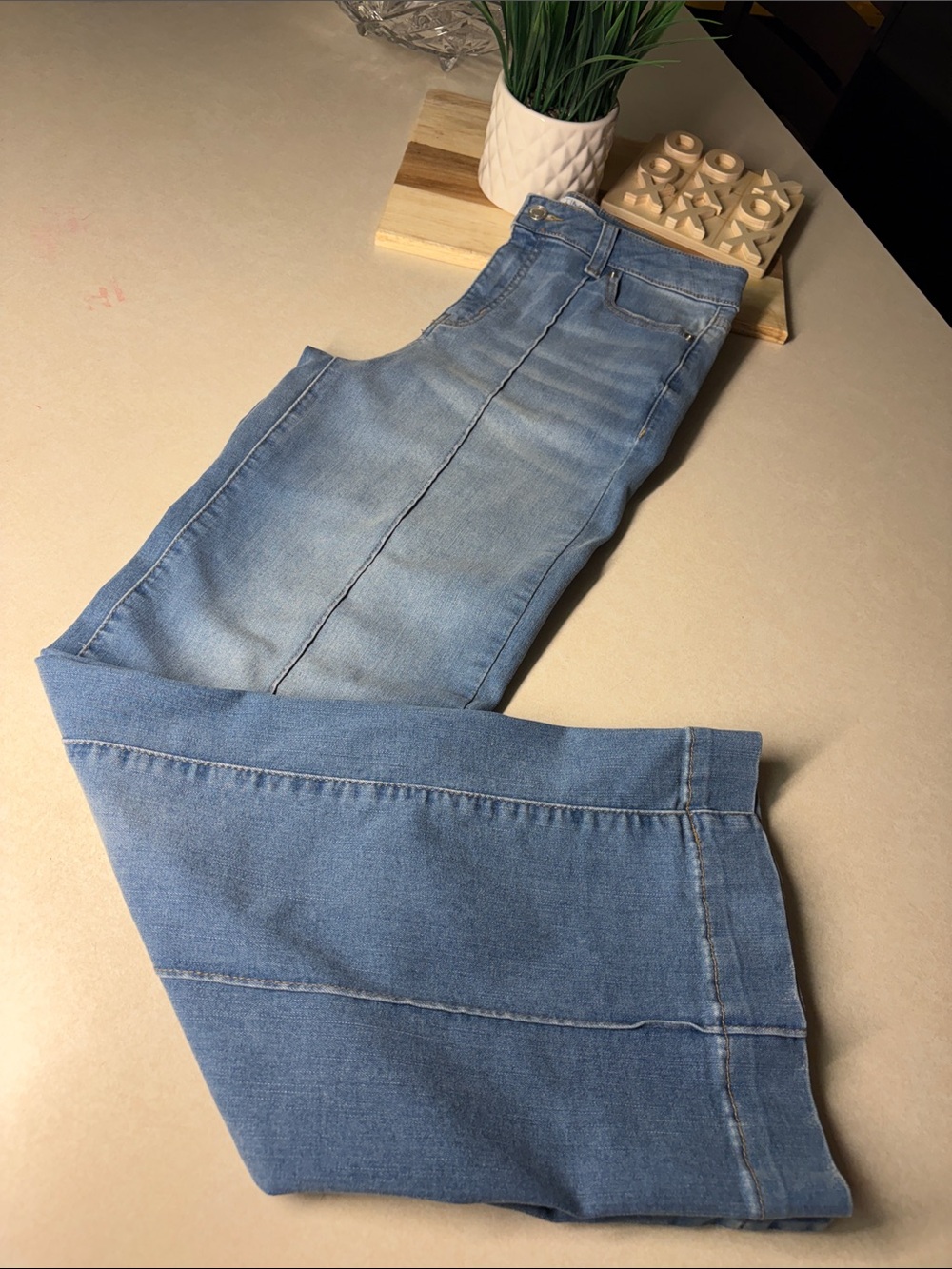 Women's Wide Leg Jeans - Picture 2 of 5